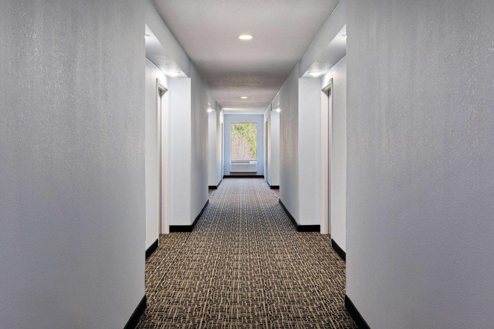 Baymont By Wyndham Creedmoor Hotel Exterior photo